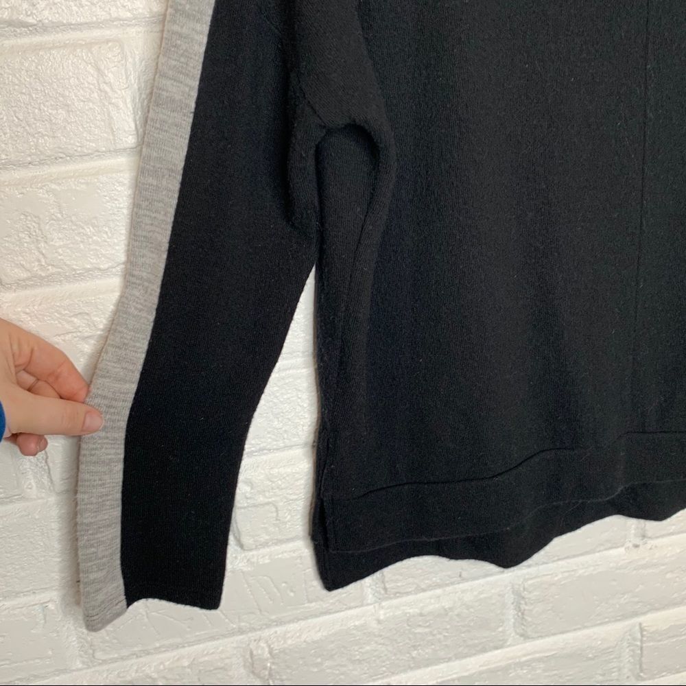 Velvet Graham and Spencer‎ black soft sweater size small - Picture 2 of 5